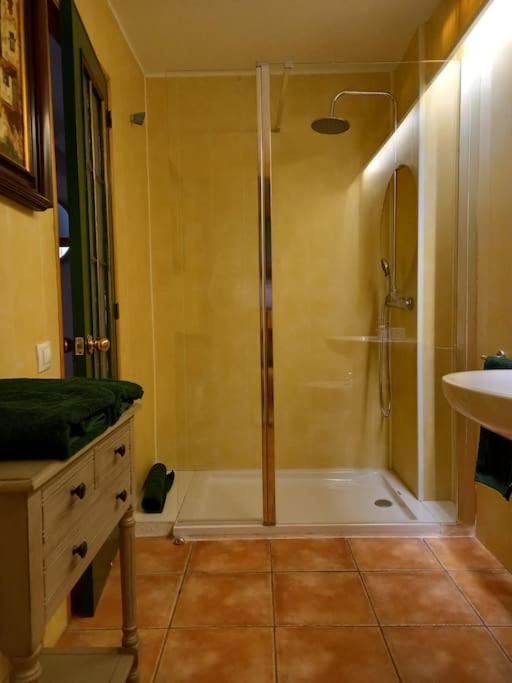 Casa Acogedora Con Barbacoa Villa Miravet Ngoại thất bức ảnh